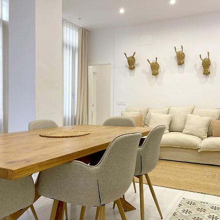 Piso Con Patio, 3 Habitaciones, En La Goleta Малага Екстер'єр фото