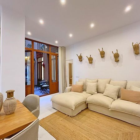 Piso Con Patio, 3 Habitaciones, En La Goleta Малага Екстер'єр фото