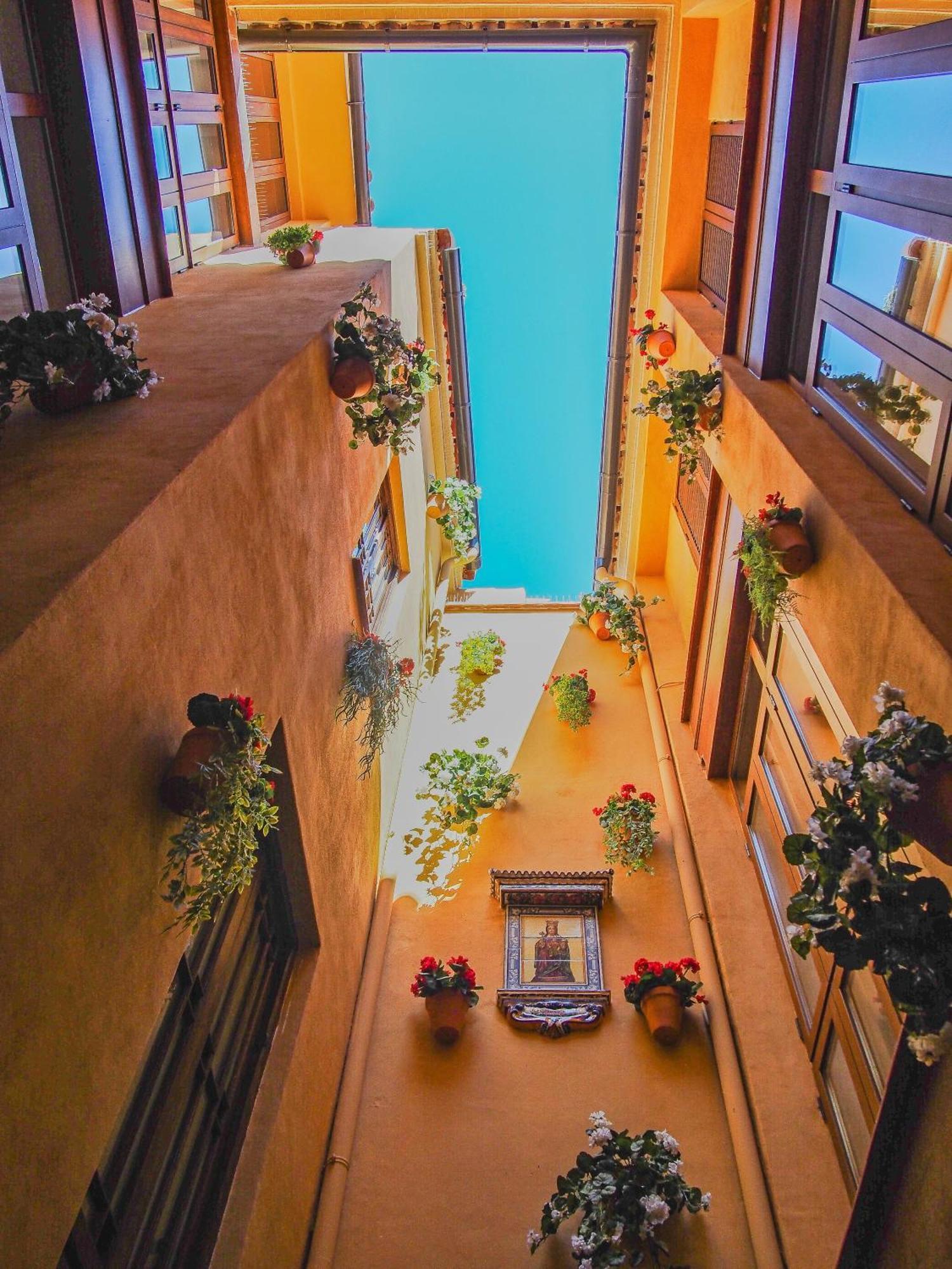 Piso Con Patio, 3 Habitaciones, En La Goleta Малага Екстер'єр фото